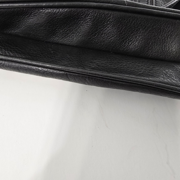 B Makowsky Leather Slim Flap Turnlock Shoulder Bag Black Animal Print Handbag - Picture 8 of 13